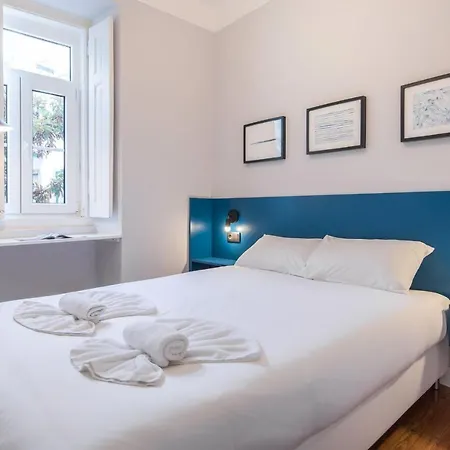 Lovelystay - Stylish Mouraria Flat Apartment *