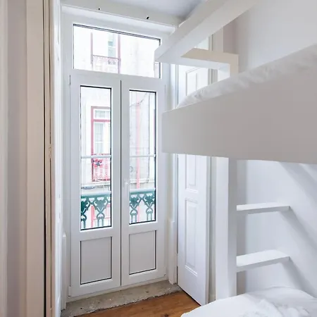 Apartment Lovelystay - Stylish Mouraria Flat Lisbon