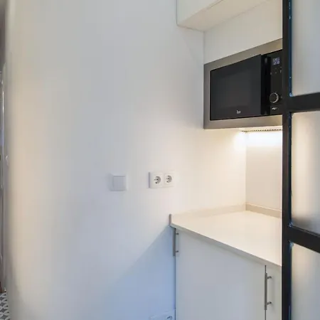 Apartment Lovelystay - Stylish Mouraria Flat