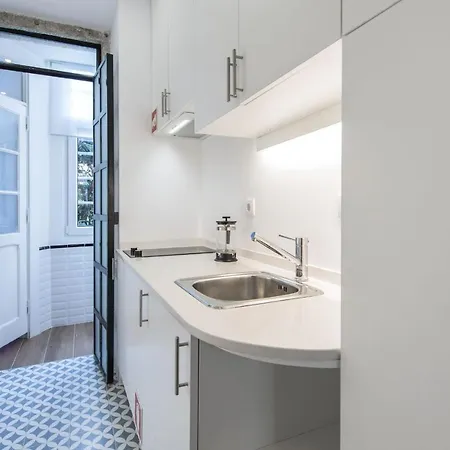 Apartment Lovelystay - Stylish Mouraria Flat
