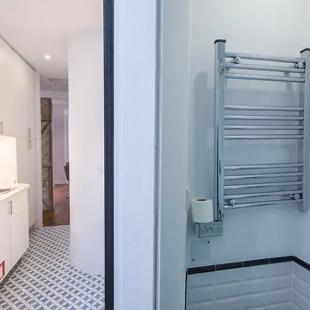 Lovelystay - Stylish Mouraria Flat Lisboa